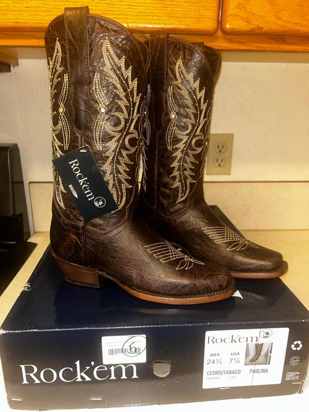NWT Rock'em Brown Western Boots